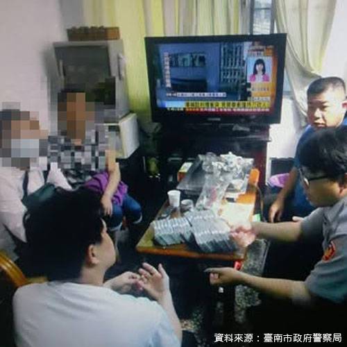 2017/06/08 與警方一同成功攔阻投資詐騙案件 2017/06/08 與警方一同成功攔阻投資詐騙案件